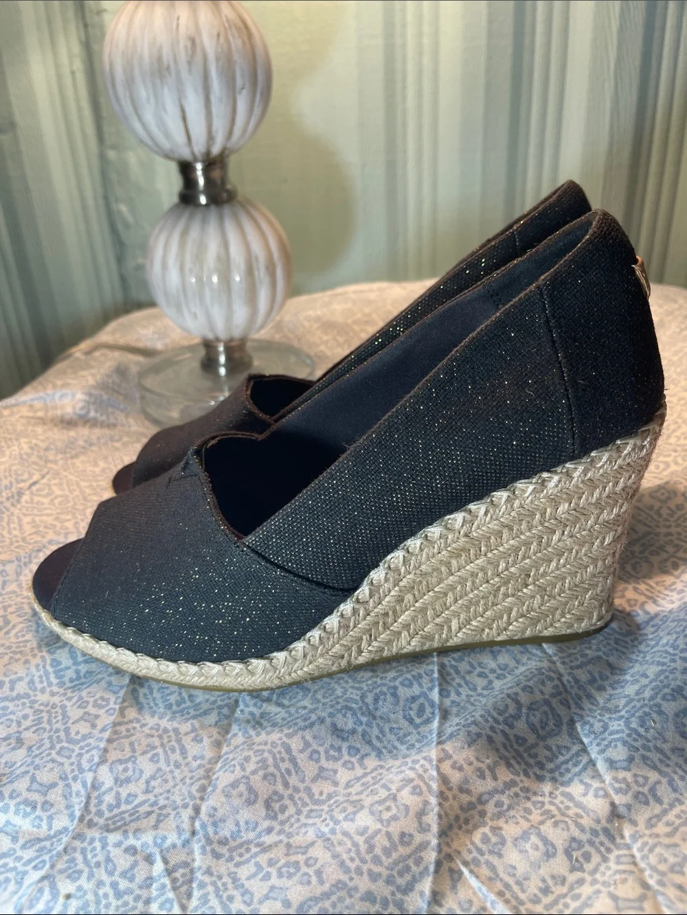 TOMS Michelle Black/Gold Sparkle Espadrille Wedge Peep-Toe New size 9.5